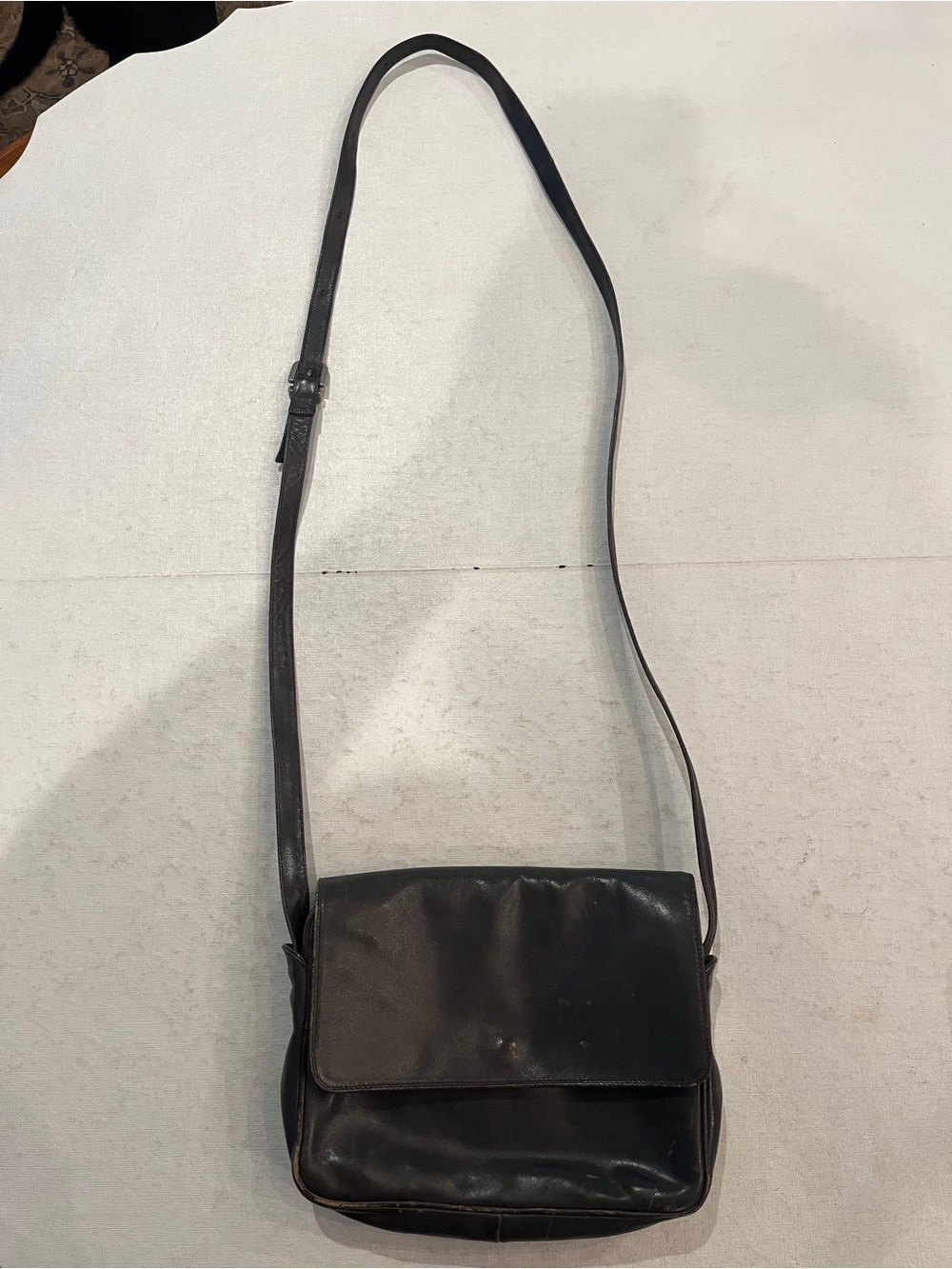 Vintage classic Envy distressed gray Leather Crossbody square Bag
